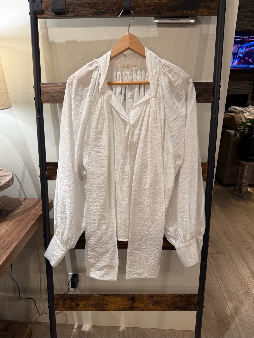 Men's White Long-Sleeve Tie-Neck Casual Button Down Shirt